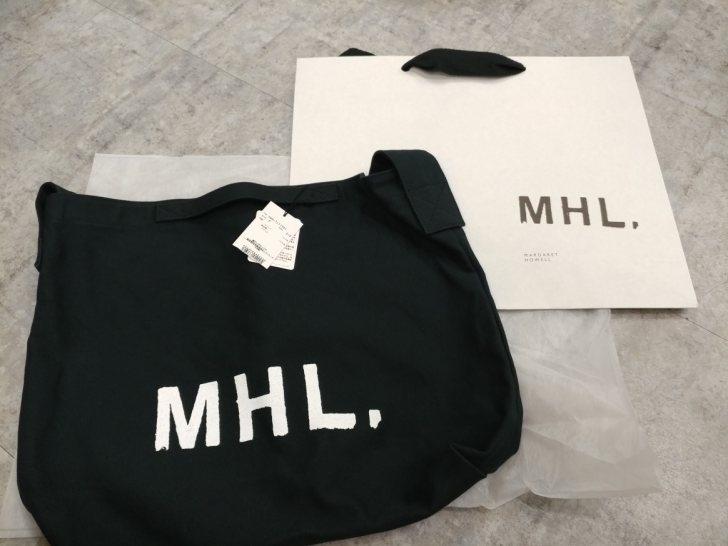 마가렛 호웰 MHL. 투웨이백 블랙/카키(새상품)택포15 마가렛 호웰 MHL. 투웨이백 블랙/카키(새상품)택포15