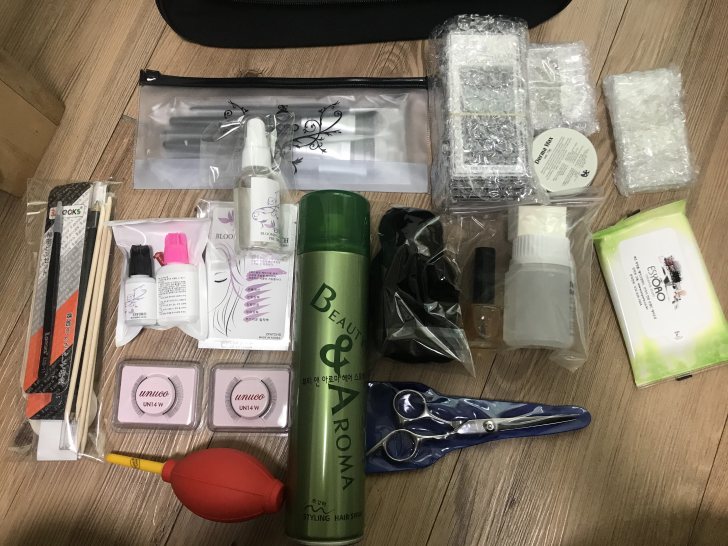 한번도 안쓴 메이크업박스와 재료들 한번도 안쓴 메이크업박스와 재료들