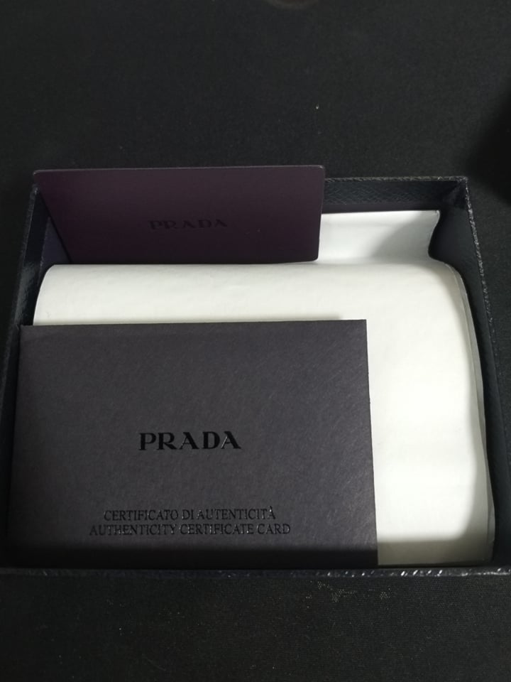 프라다 여성지갑