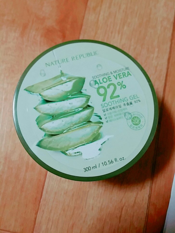 네이처리퍼블릭 수딩 앤 모이스처 알로에베라 92% 수딩 젤 300ml 네이처리퍼블릭 수딩 앤 모이스처 알로에베라 92% 수딩 젤 300ml
