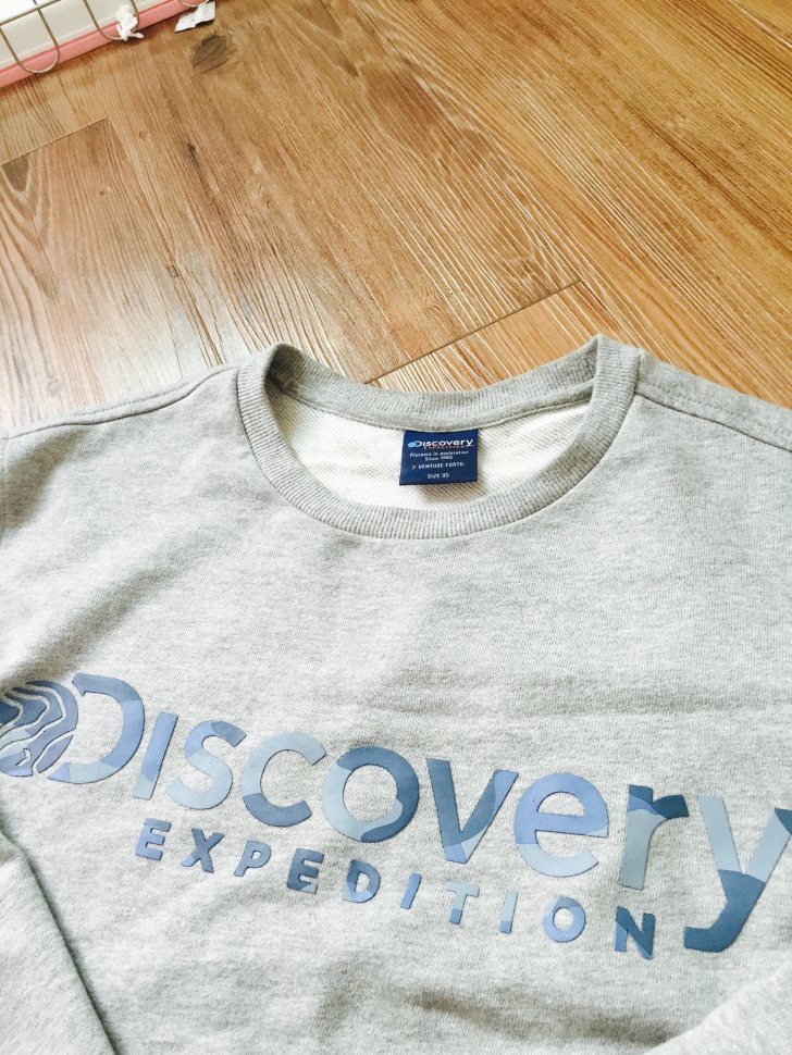 DISCOVERY 맨투맨 정품 팝니다 DISCOVERY 맨투맨 정품 팝니다