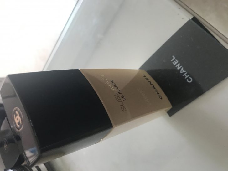 샤넬수블리마지 라크렘 르풀루이드팝니다!