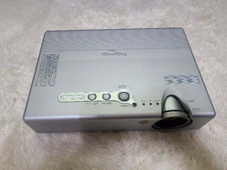파나소닉 PT-LB60EA소형 중고빔프로젝터 이벤트상품 가격대비 최상영상 파나소닉 PT-LB60EA소형 중고빔프로젝터 이벤트상품 가격대비 최상영상