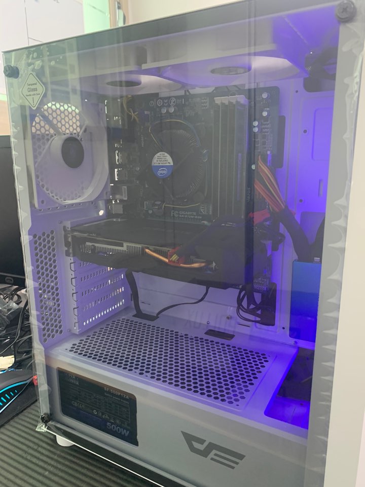 i5-6400/램16G/GTX 1060 3G/SSD120G/HDD500G 본체 팝니다 i5-6400/램16G/GTX 1060 3G/SSD120G/HDD500G 본체 팝니다
