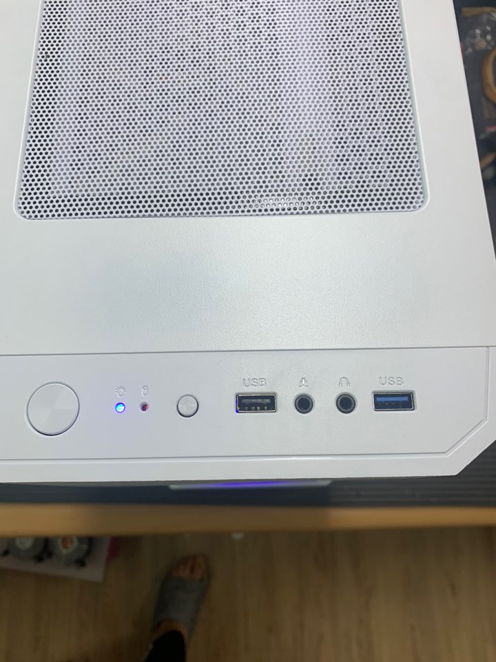 i5-6400/램16G/GTX 1060 3G/SSD120G/HDD500G 본체 팝니다 i5-6400/램16G/GTX 1060 3G/SSD120G/HDD500G 본체 팝니다