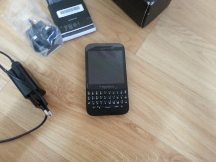블랙베리 q5 100-2 블랙베리 q5 100-2