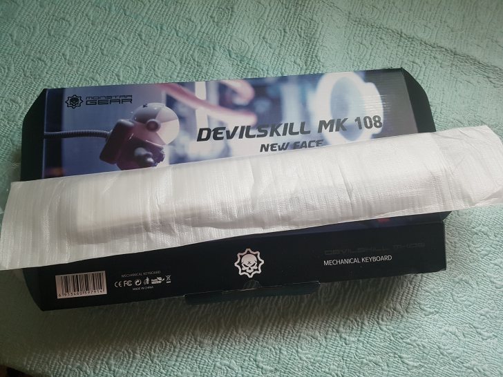 몬스터 데블스킬 mk108 뉴페이스 팝니다 사고 2일만에 파는거라 상대 좋습니;다