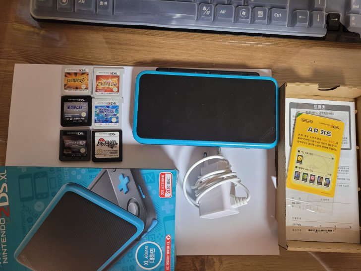 닌텐도2ds xl+포켓몬스터 칩6개 닌텐도2ds xl+포켓몬스터 칩6개
