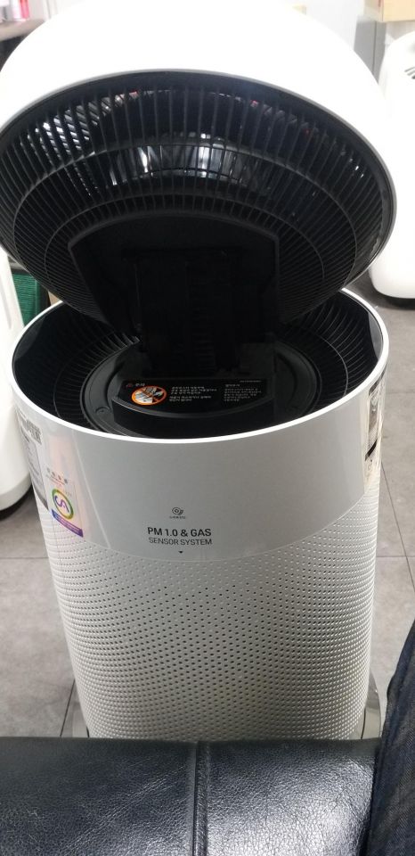LG 퓨리케어 공기청정기 360 (새필터 교체!!!) LG 퓨리케어 공기청정기 360 (새필터 교체!!!)