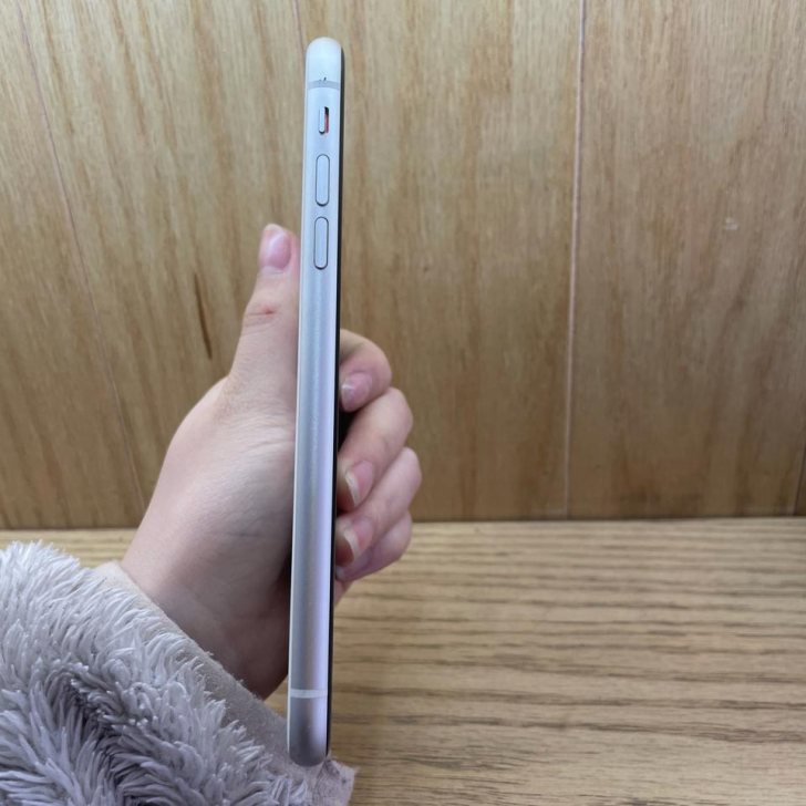 아이폰11 64g 화이트 판매!! 급처!! 아이폰11 64g 화이트 판매!! 급처!!