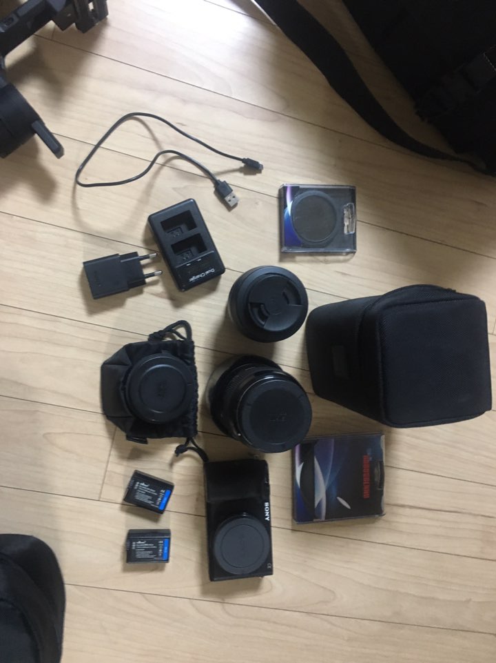 A6500 + MC-11 + Sigma 18-35mm + Sigma 30mm + 로닌 sc + QZSD Q999H A6500 + MC-11 + Sigma 18-35mm + Sigma 30mm + 로닌 sc + QZSD Q999H