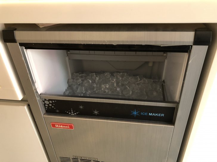 린나이 제빙기(RIM-C50A) 50kg 판매합니다. 린나이 제빙기(RIM-C50A) 50kg 판매합니다.