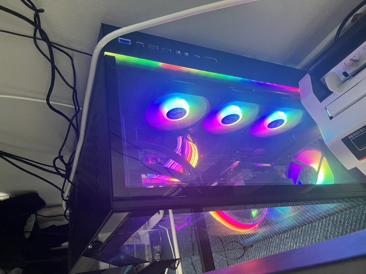 조립pc 고사양 수냉 게이밍 본체 급처합니다 조립pc 고사양 수냉 게이밍 본체 급처합니다