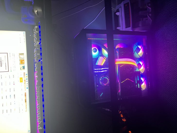 조립pc 고사양 수냉 게이밍 본체 급처합니다 조립pc 고사양 수냉 게이밍 본체 급처합니다