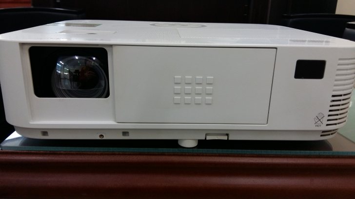 NEC M402H full 팝니다. NEC M402H full 팝니다.
