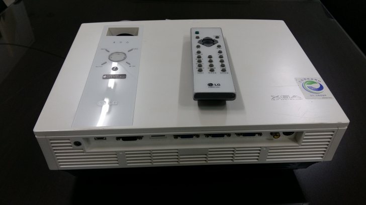 LG- BX501G/ 5000안시 / BX401A DLP 방식/4000안시 팝니다