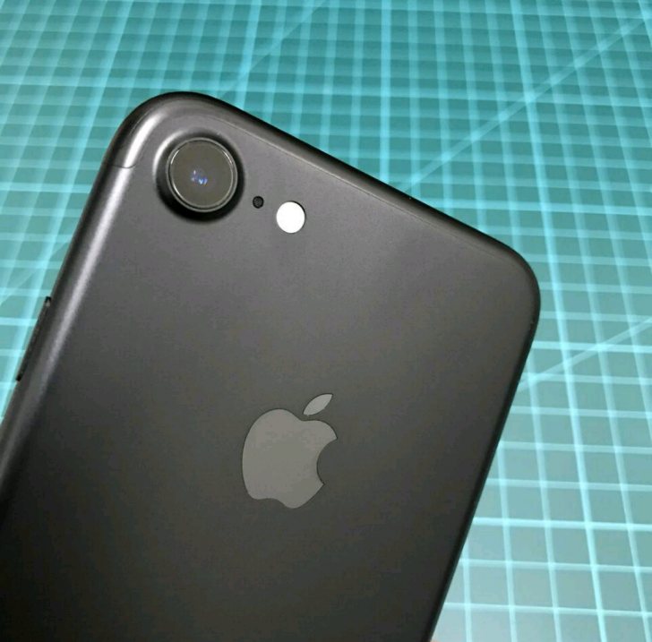 아이폰 7 블랙 128GB 북미판 아이폰 7 블랙 128GB 북미판