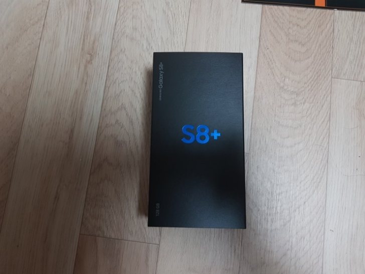 갤럭시S8+ 미드나잇블랙 팝니다 갤럭시S8+ 미드나잇블랙 팝니다