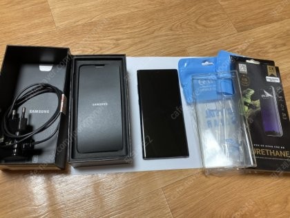갤럭시노트10+ 블랙 256GB 풀박스 팝니다A+급 갤럭시노트10+ 블랙 256GB 풀박스 팝니다A+급
