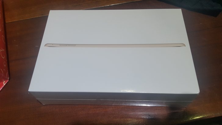 아이패드 mini4 16GB 골드 미개봉 새상품 아이패드 mini4 16GB 골드 미개봉 새상품