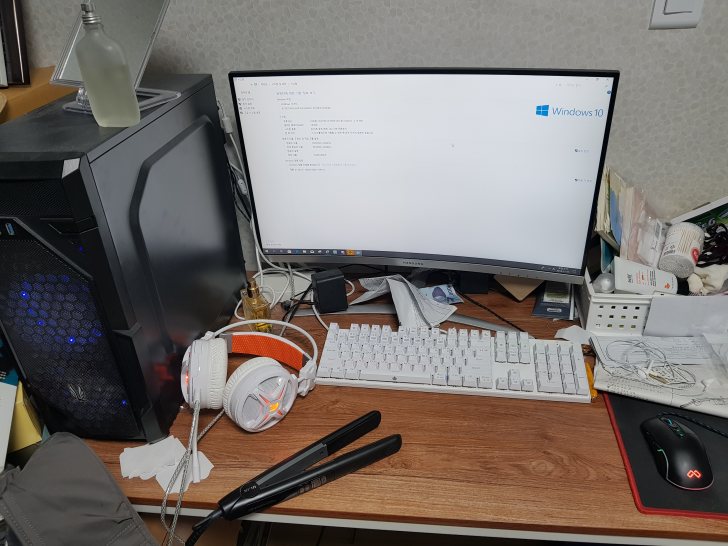i5 6500 gtx 1050ti 커브드모니터 키보드 마우스 i5 6500 gtx 1050ti 커브드모니터 키보드 마우스