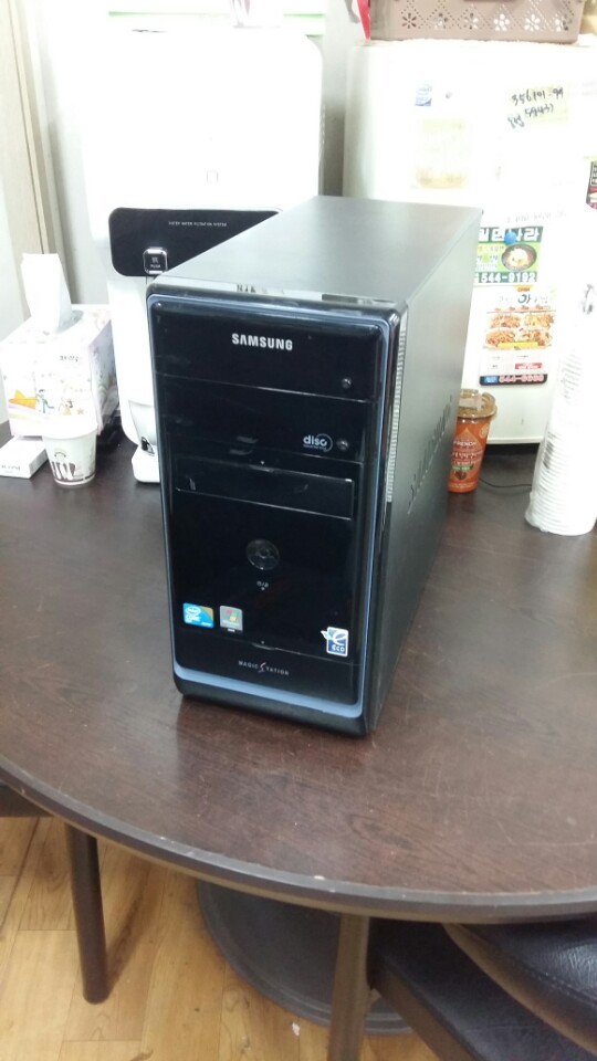 삼성 V75 E8400 본체 팝니다. 삼성 V75 E8400 본체 팝니다.
