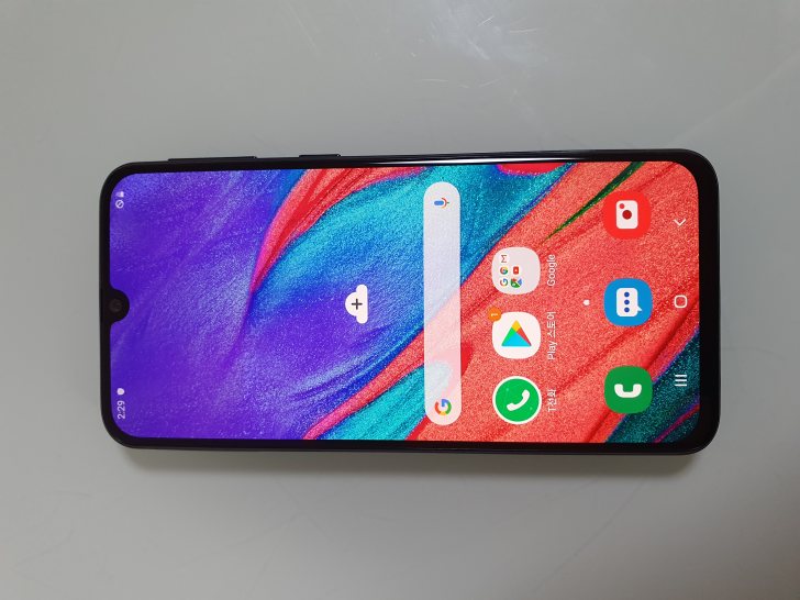 SKT 갤럭시A40 블랙 64G AS남아있는 A급 정상해지폰 판매합니다 SKT 갤럭시A40 블랙 64G AS남아있는 A급 정상해지폰 판매합니다