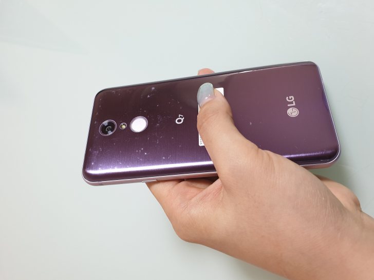 LG Q7 라벤더퍼플 32G 깨끗한 제품 아주 저렴히 판매합니다~!! LG Q7 라벤더퍼플 32G 깨끗한 제품 아주 저렴히 판매합니다~!!