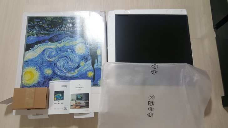 블루캔버스 디지털 전자액자 미사용품 반값에 판매합니다 블루캔버스 디지털 전자액자 미사용품 반값에 판매합니다