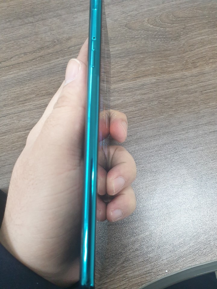 갤럭시 A9 PRO 128기가 S급 기기팝니다. 갤럭시 A9 PRO 128기가 S급 기기팝니다.