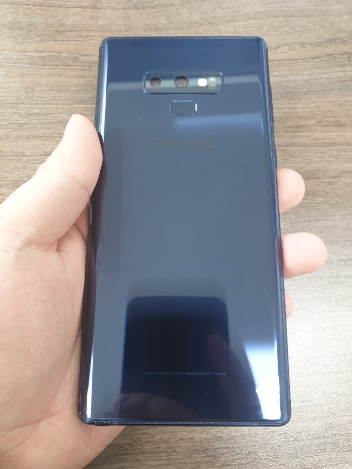갤럭시노트9 512기가 블루팝니다. 갤럭시노트9 512기가 블루팝니다.