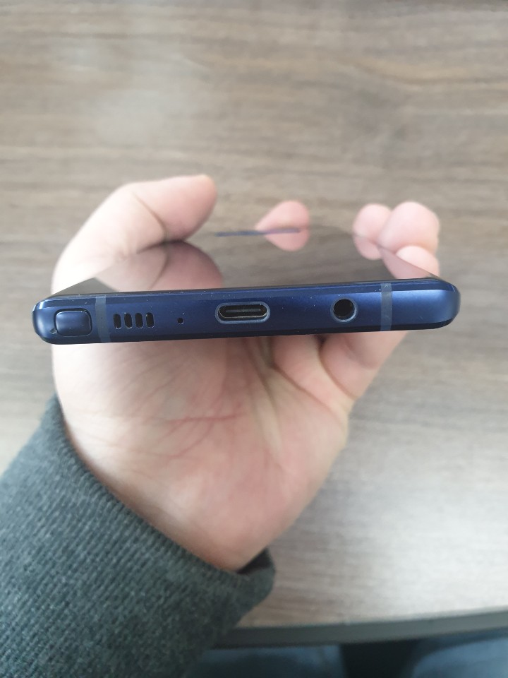 갤럭시노트9 512기가 블루팝니다. 갤럭시노트9 512기가 블루팝니다.