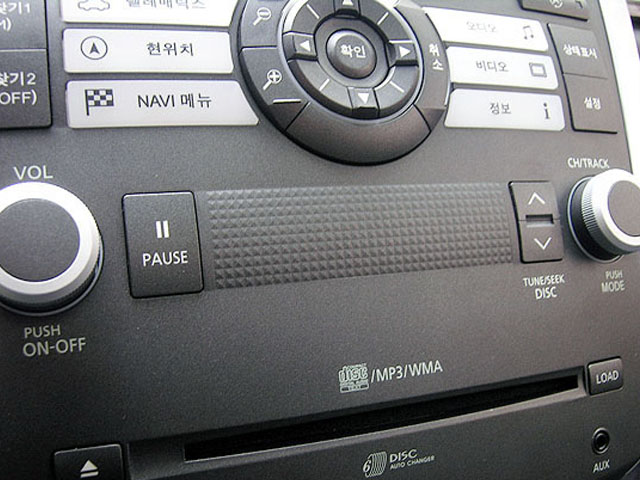 2009년식 삼성 SM7뉴아트 프레스티지 흰색차량 판매합니다 2009년식 삼성 SM7뉴아트 프레스티지 흰색차량 판매합니다