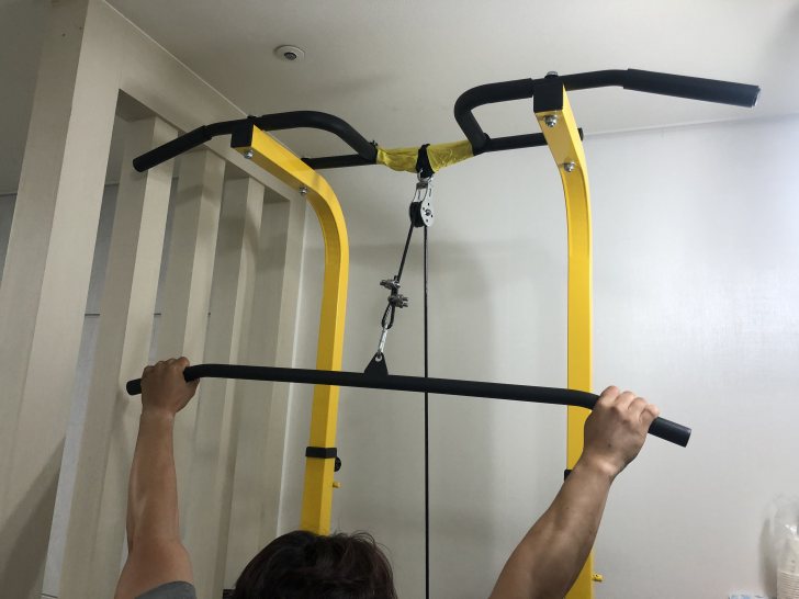턱걸이 운동기구