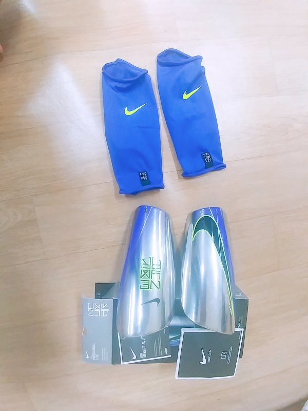 나이키 머큐리얼 네이마르 정강이보호대 나이키 머큐리얼 네이마르 정강이보호대