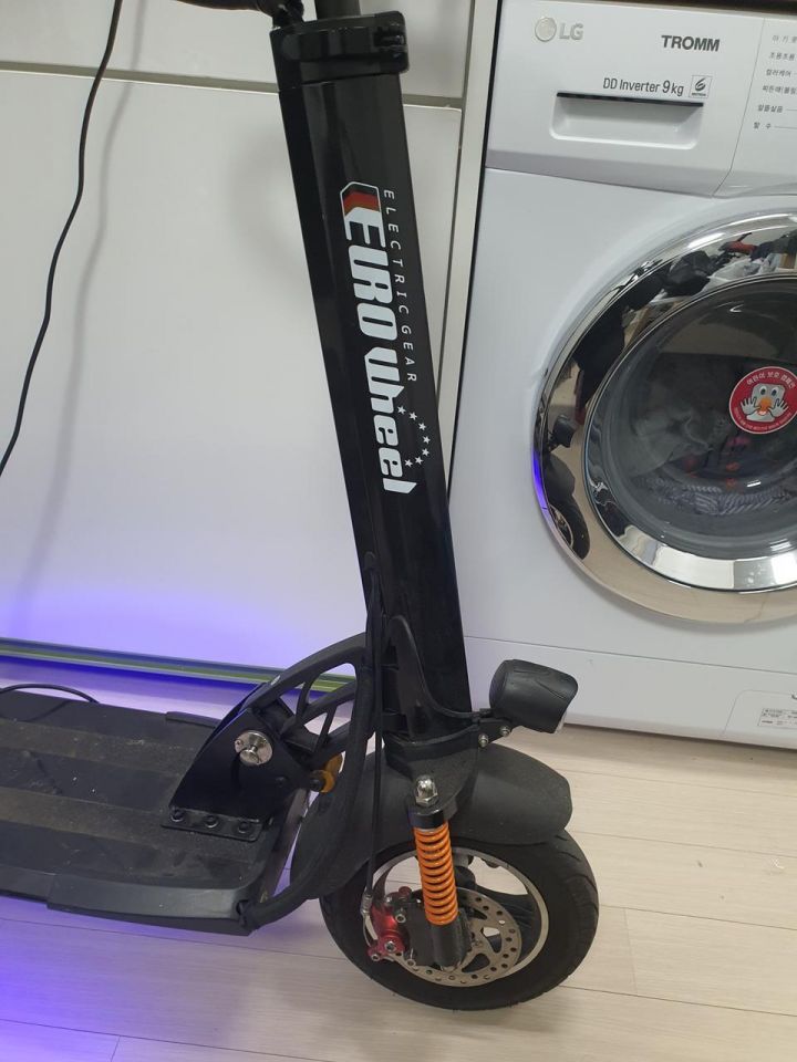 유로휠FE1000R, 275km탄, 10인치 전동킥보드 시속60!! 급처 유로휠FE1000R, 275km탄, 10인치 전동킥보드 시속60!! 급처