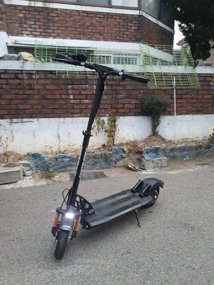 유로휠FE1000R, 275km탄, 10인치 전동킥보드 시속60!! 급처 유로휠FE1000R, 275km탄, 10인치 전동킥보드 시속60!! 급처