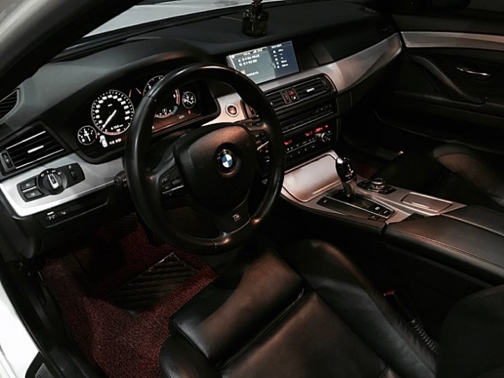 11년식 BMW 520D 상태최상급 차량 판매합니다 11년식 BMW 520D 상태최상급 차량 판매합니다