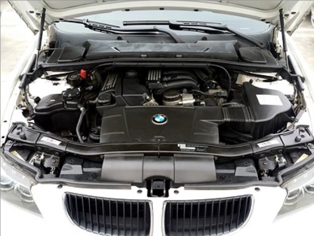08년식 BMW 320i 흰색 7만Km 무사고최저가 판매합니다 08년식 BMW 320i 흰색 7만Km 무사고최저가 판매합니다
