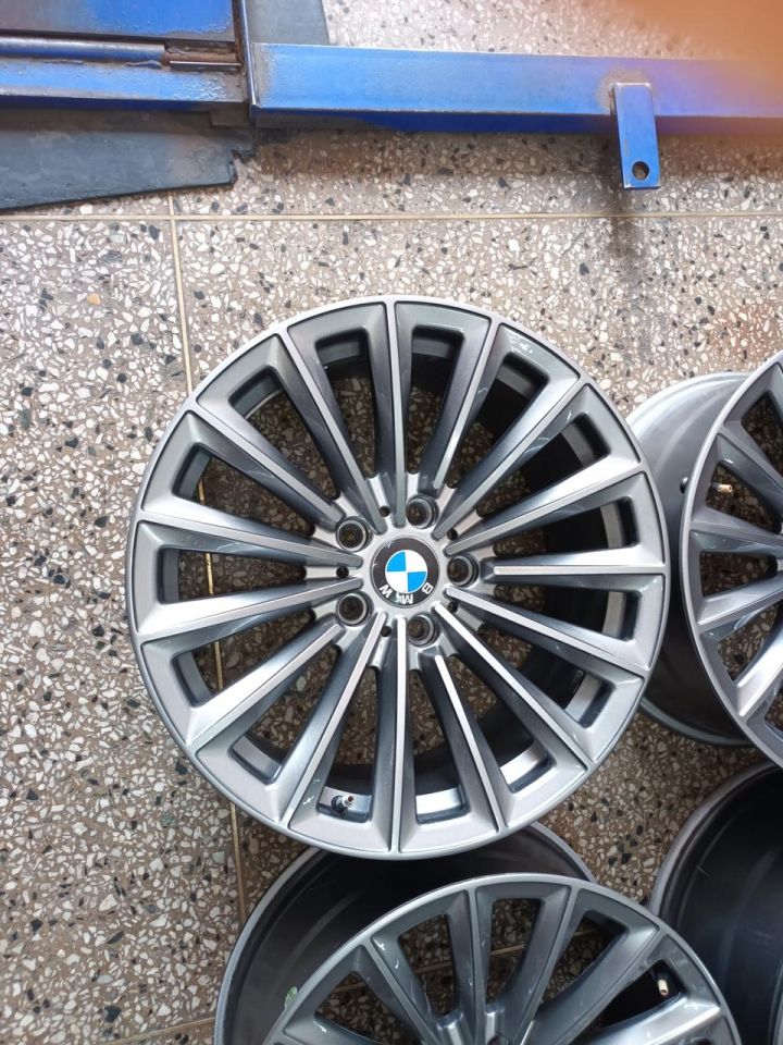 bmw래플리카18인치 휠세트60만원에 팝니다 bmw래플리카18인치 휠세트60만원에 팝니다