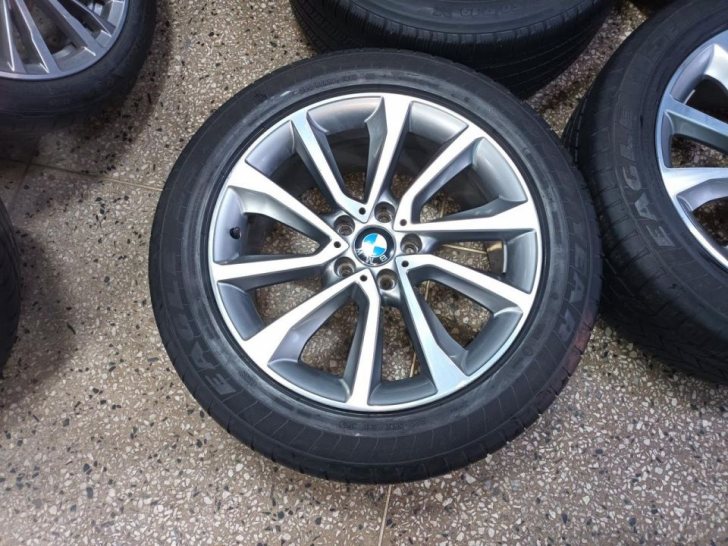 bmw x6 19인치 정품휠타이어세트100만원에 팝니다 bmw x6 19인치 정품휠타이어세트100만원에 팝니다