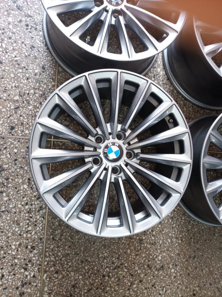 bmw래플리카18인치 휠세트60만원에 팝니다 bmw래플리카18인치 휠세트60만원에 팝니다