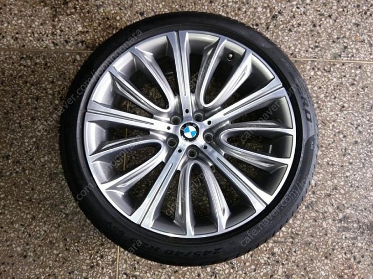 bmw750 20인치 정품휠타이어세트(한대분) bmw750 20인치 정품휠타이어세트(한대분)
