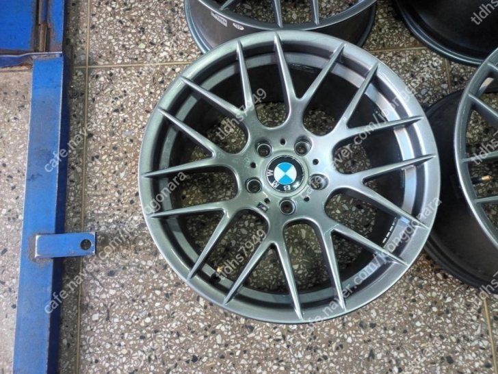bmw래플리카18인치 휠세트 50만원에 팝니다 bmw래플리카18인치 휠세트 50만원에 팝니다